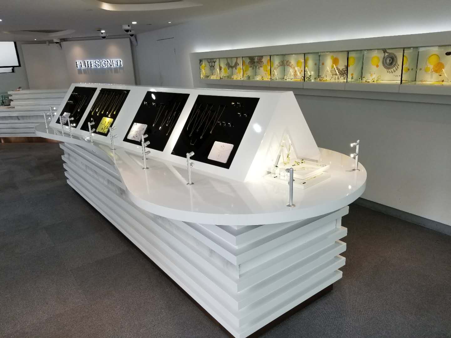 鏂伴浂鍞涓?>
							
						</a>
					</div>
					<div   id=